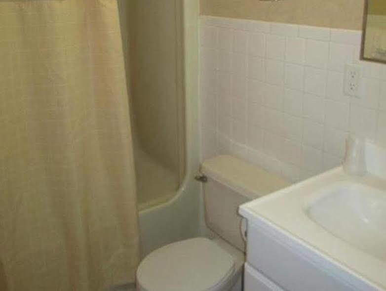 Americas Best Value Inn New London Mystic Экстерьер фото